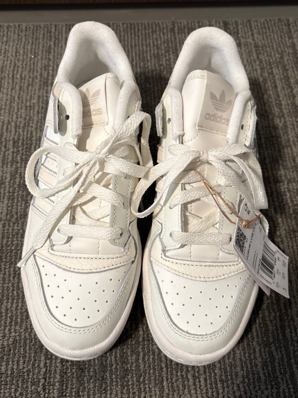ADIDAS forum low cl brand new with tags size 4 - Picture 2 of 4
